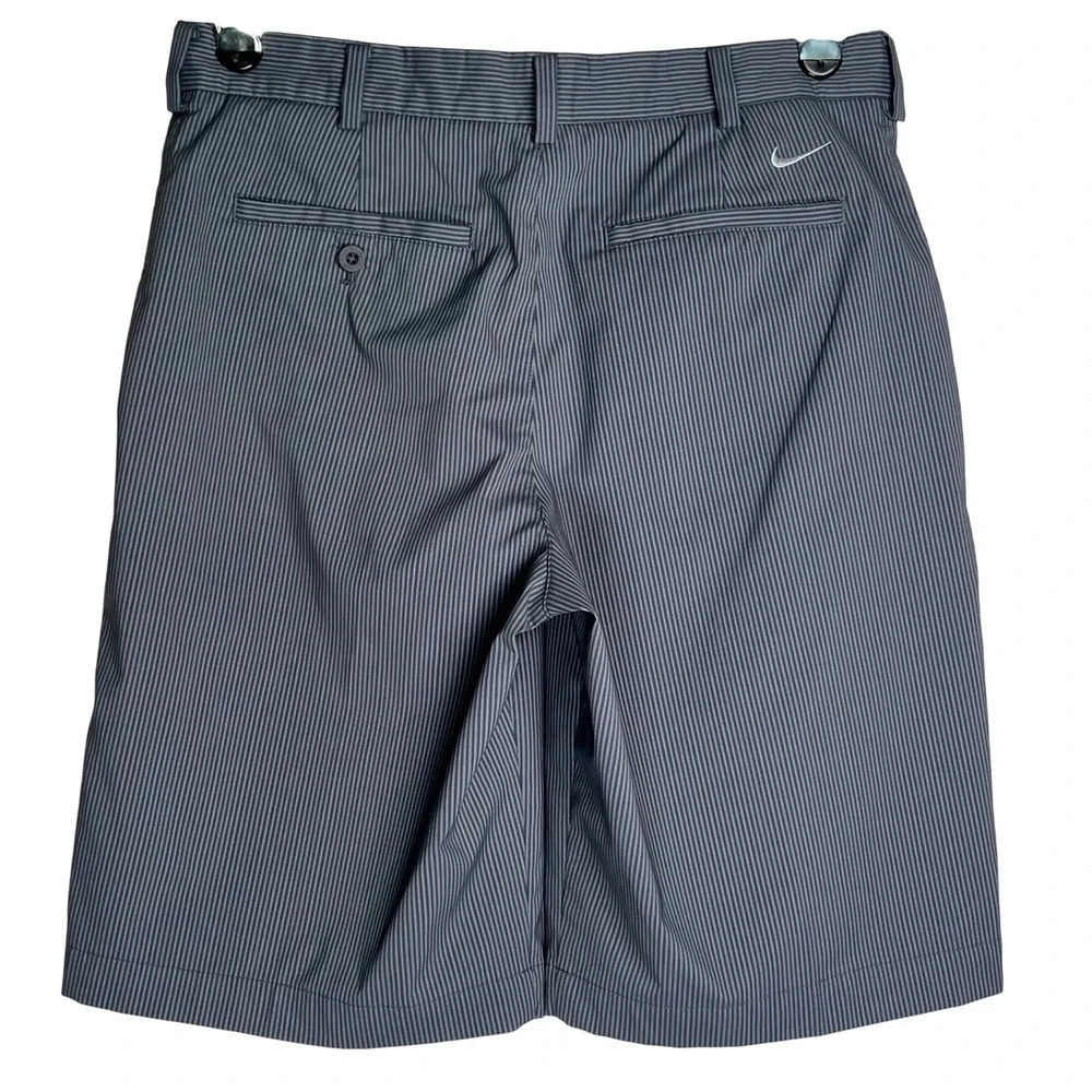 Nike Golf Mens 32 Gray Pinstripe Flat Front Performance Shorts Stretch RN56323